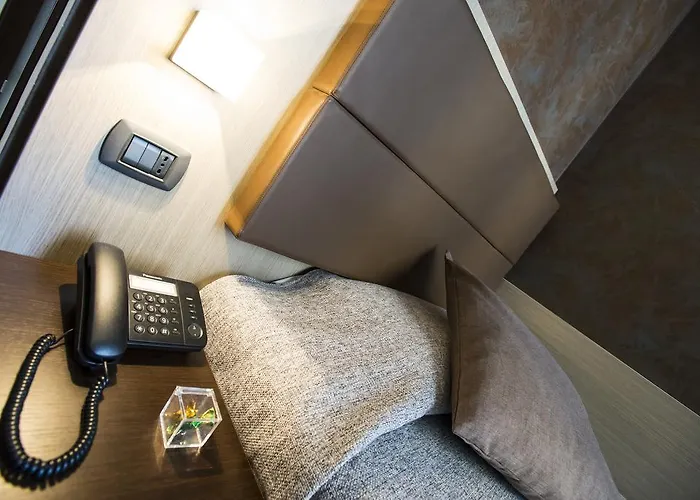 Hotel Charter 2*