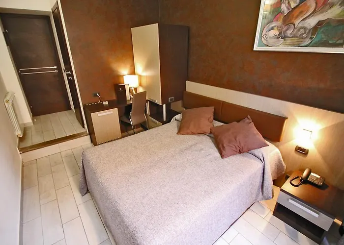 Hotel Charter 2*